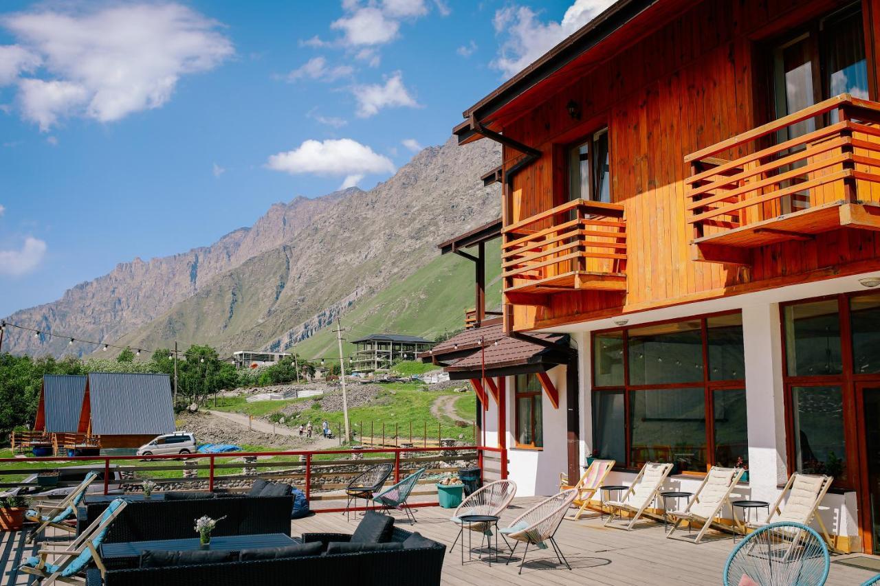 Alpenhaus Kazbegi Hotel&Restaurant Exterior foto