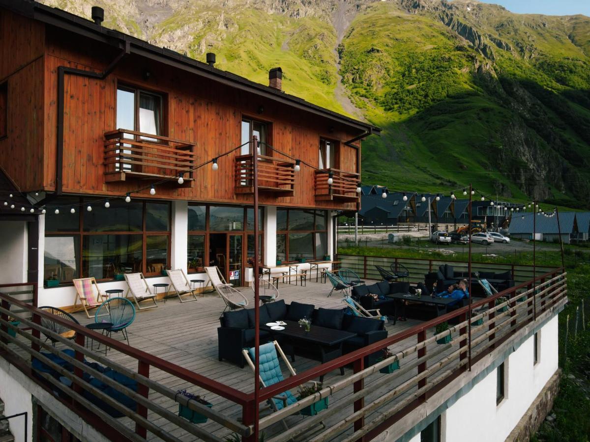 Alpenhaus Kazbegi Hotel&Restaurant Exterior foto