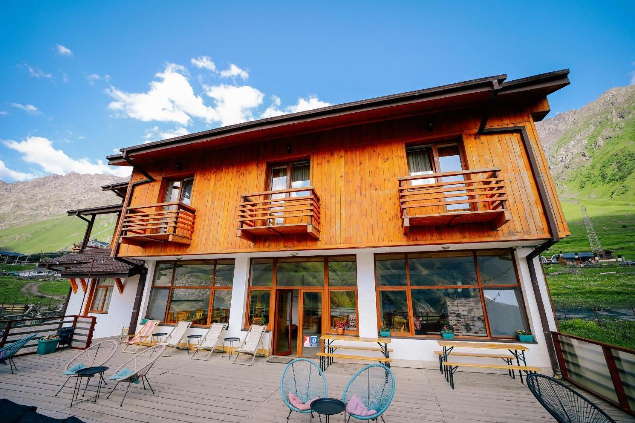 Alpenhaus Kazbegi Hotel&Restaurant Exterior foto