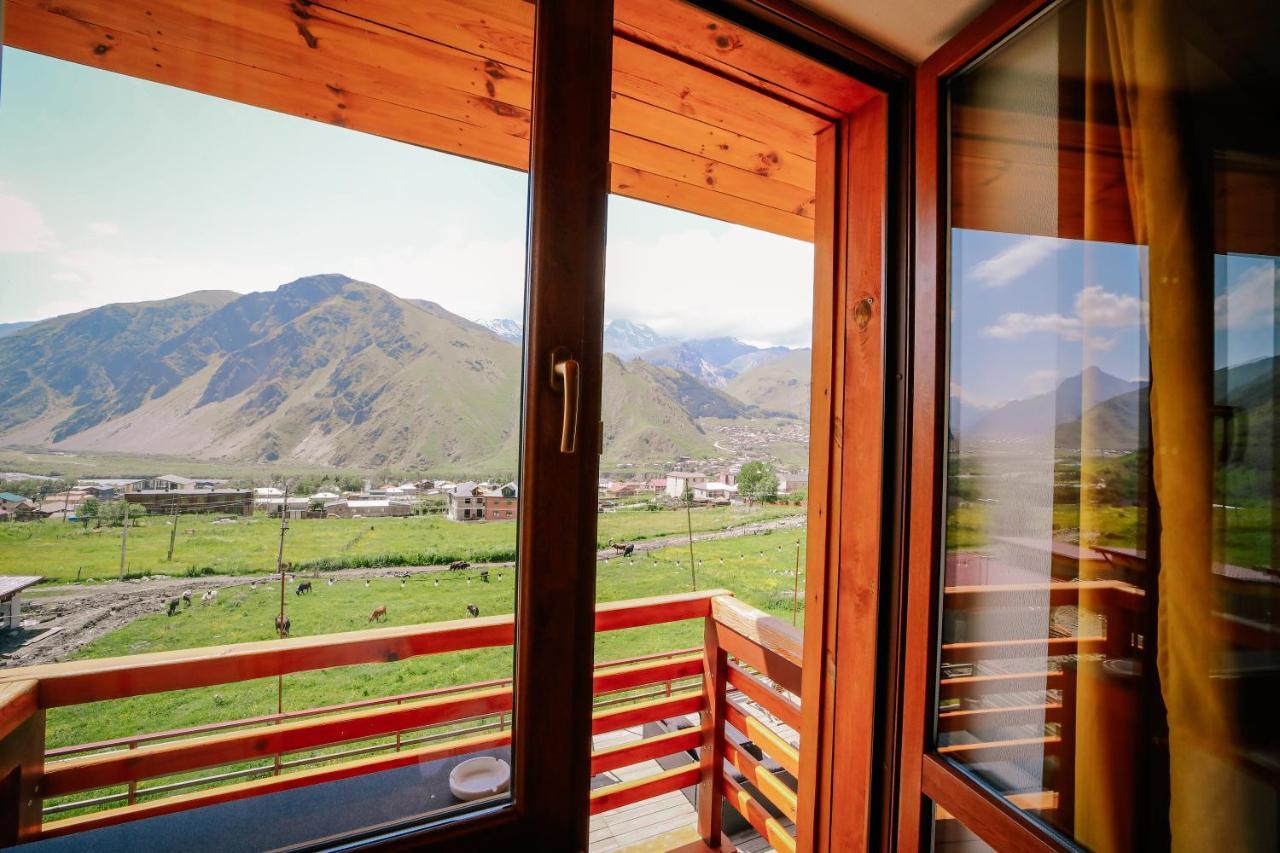 Alpenhaus Kazbegi Hotel&Restaurant Exterior foto